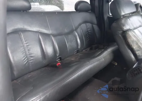 2001 Chevrolet Silverado 2500Hd Lt из США, поврежденный, VIN 1GCHK29U41E258086